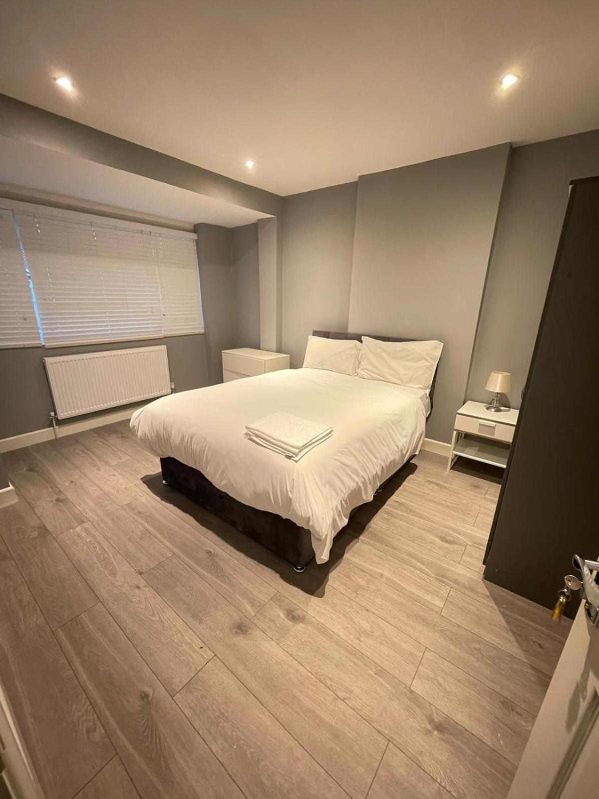 Vale Nky Apartment Rooms Londra Exterior foto